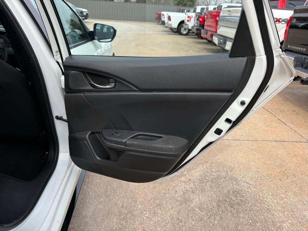 Honda Civic Vehicle Full-screen Gallery Image 16