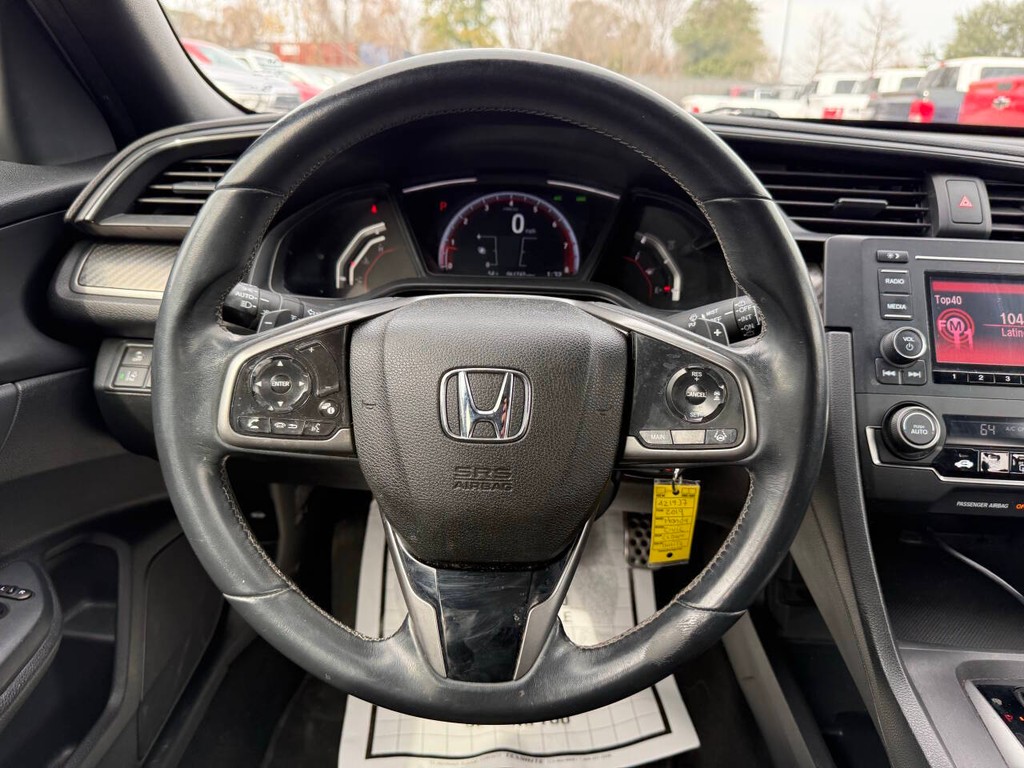 Honda Civic Vehicle Full-screen Gallery Image 22