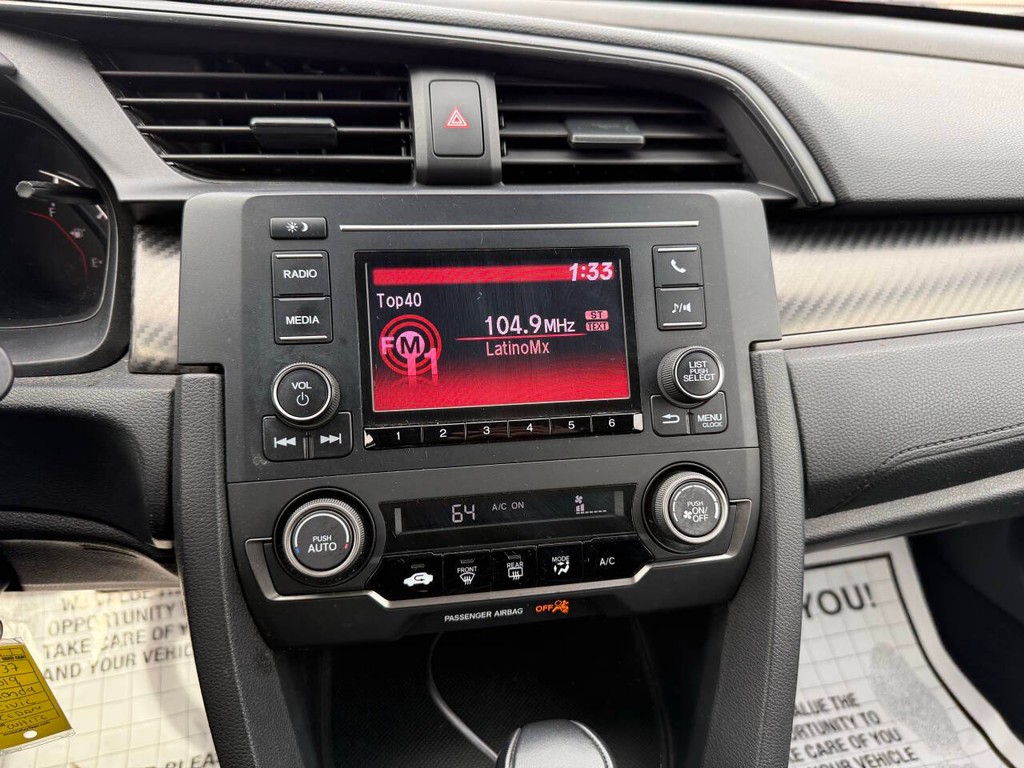 Honda Civic Vehicle Full-screen Gallery Image 24