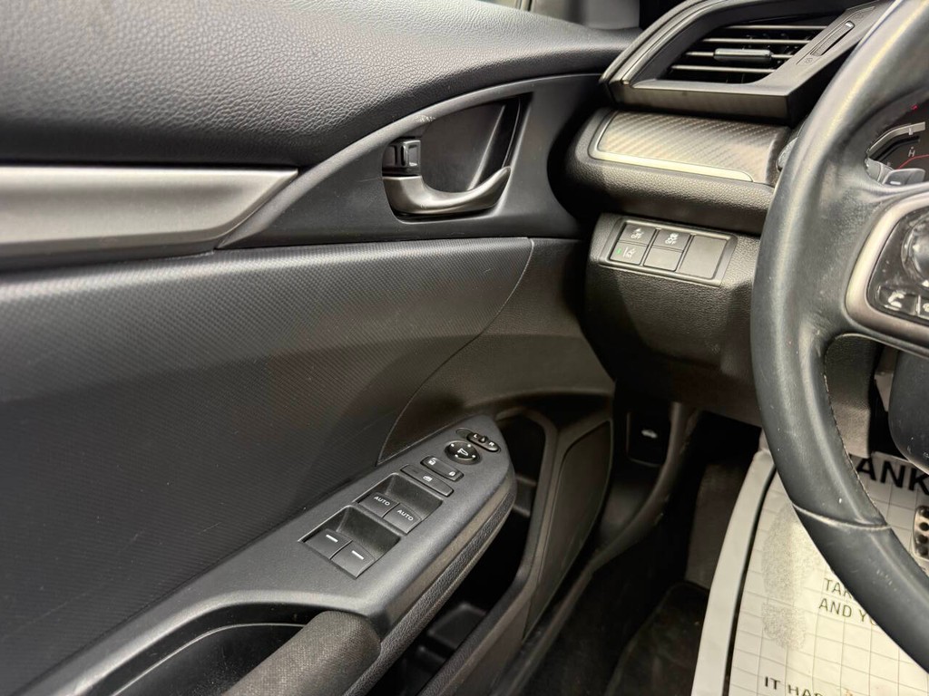 Honda Civic Vehicle Full-screen Gallery Image 28