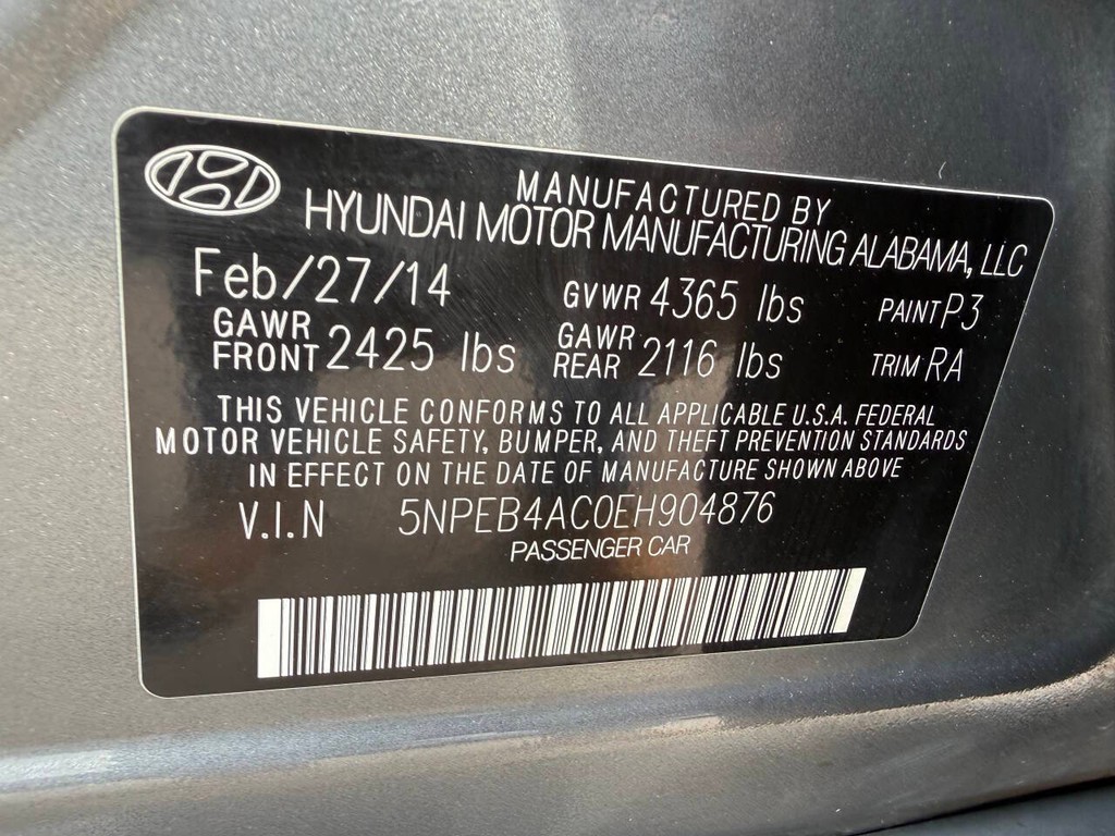 Hyundai Sonata Vehicle Full-screen Gallery Image 34
