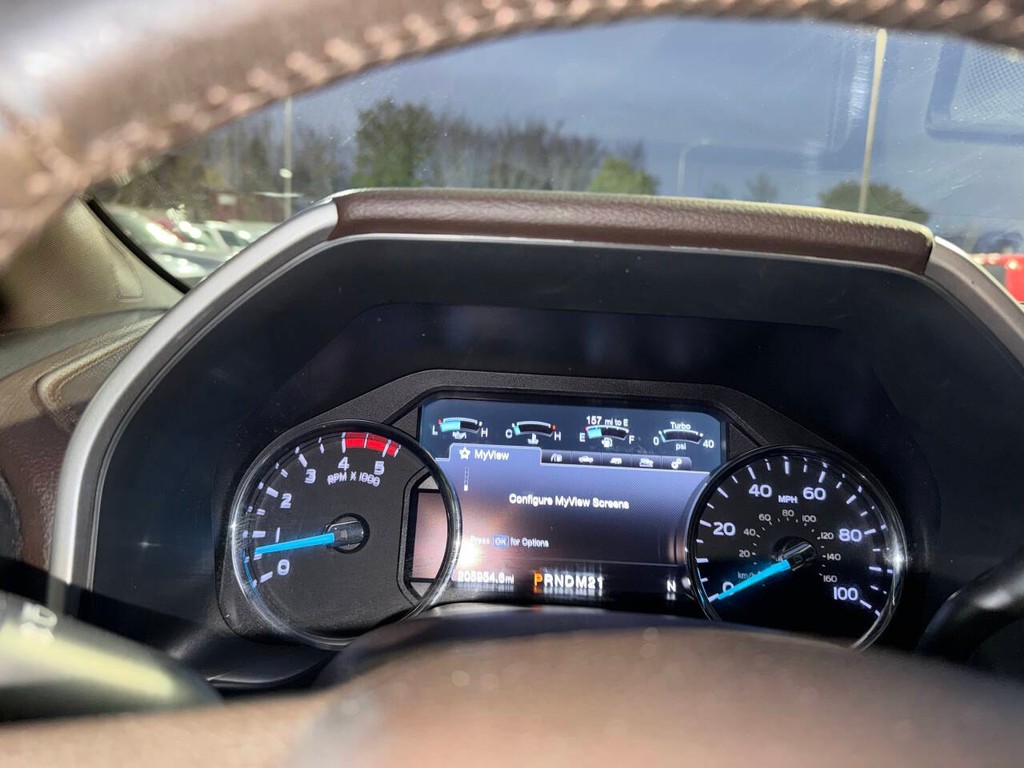 Ford Super Duty F-250 SRW Vehicle Full-screen Gallery Image 33