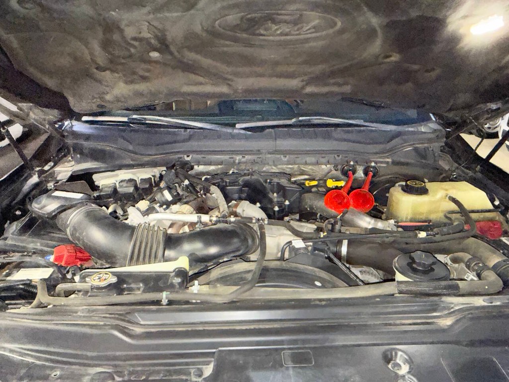 Ford Super Duty F-250 SRW Vehicle Full-screen Gallery Image 36