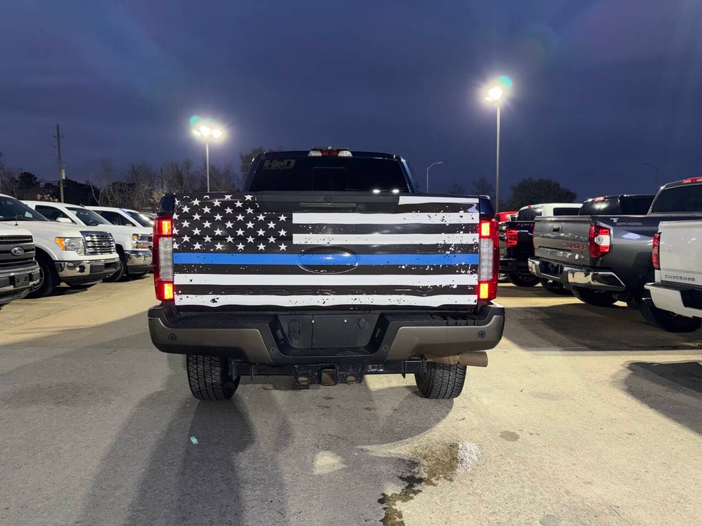 Ford Super Duty F-250 SRW Vehicle Full-screen Gallery Image 42