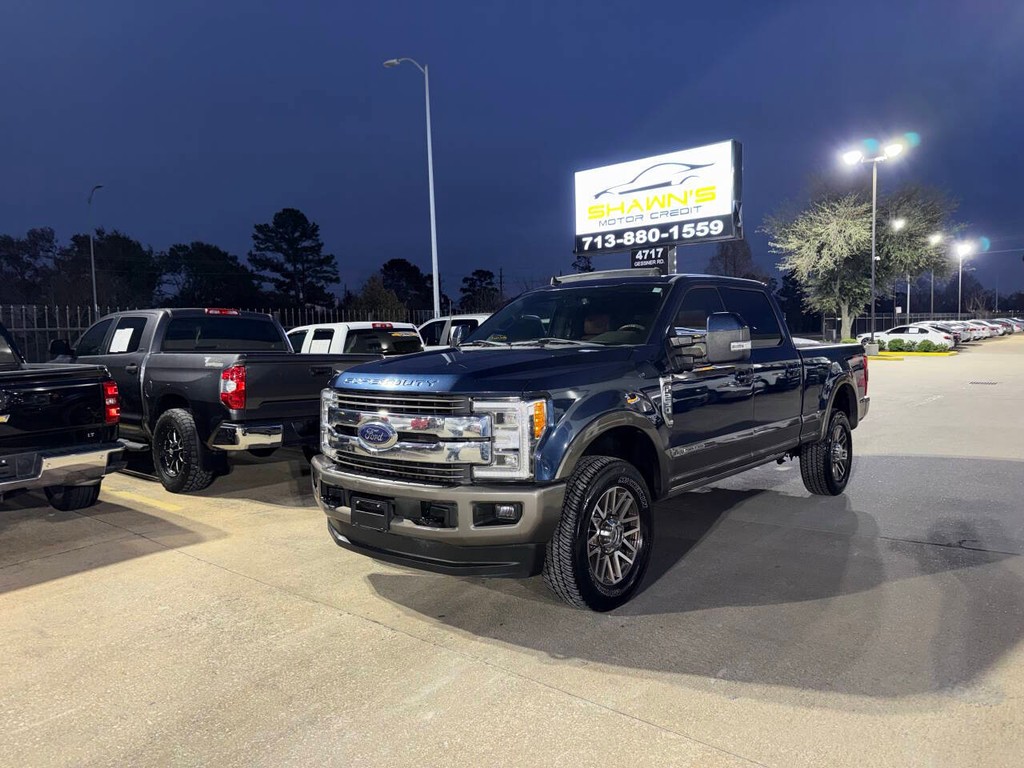 Ford Super Duty F-250 SRW Vehicle Full-screen Gallery Image 46