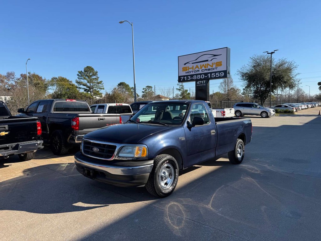 Ford F-150 Vehicle Full-screen Gallery Image 03