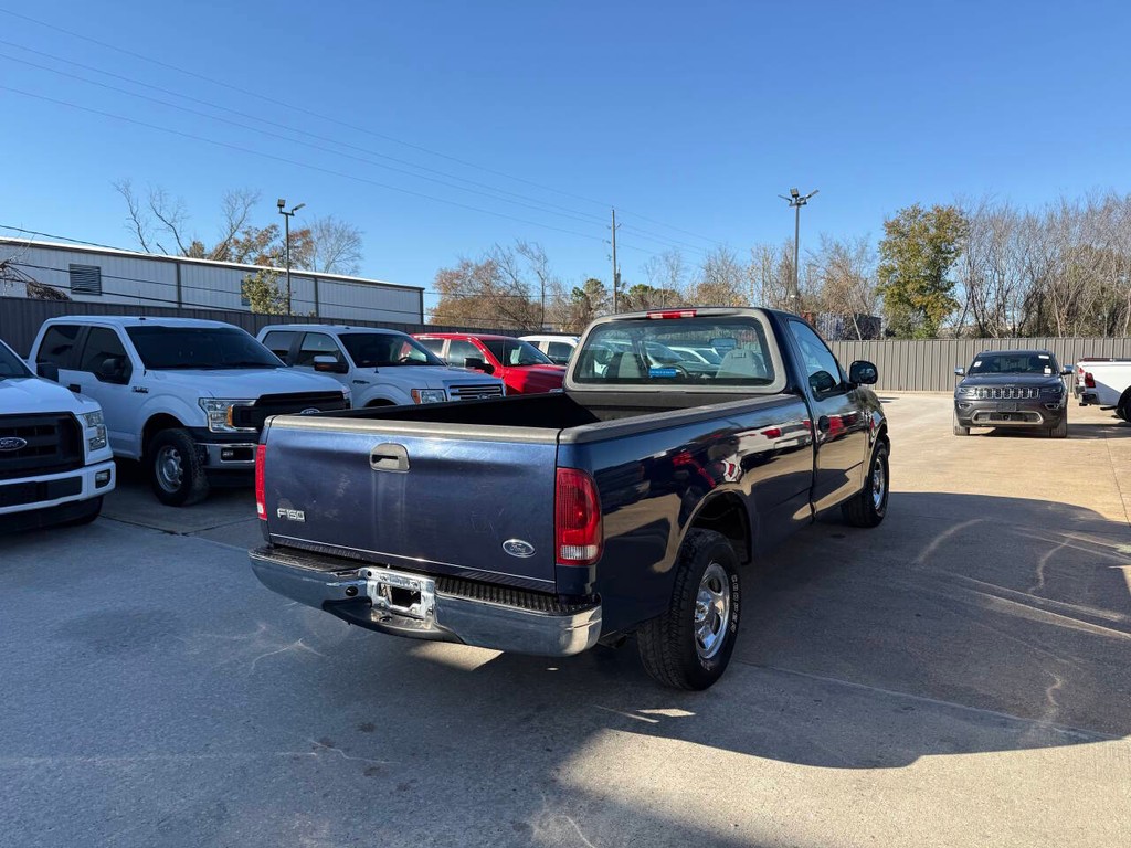 Ford F-150 Vehicle Full-screen Gallery Image 05