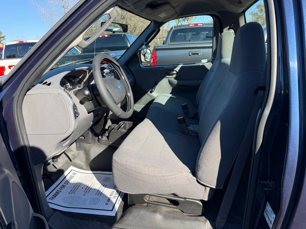 Ford F-150 Vehicle Full-screen Gallery Image 07