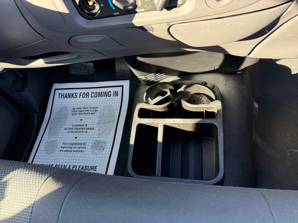 Ford F-150 Vehicle Full-screen Gallery Image 21