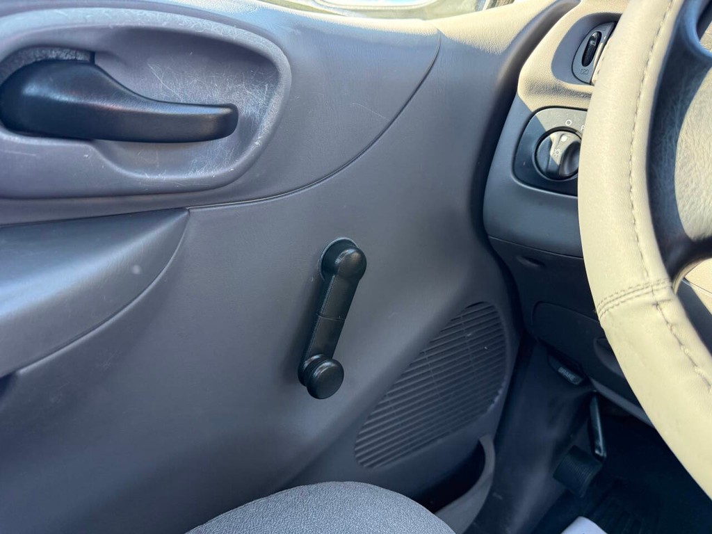 Ford F-150 Vehicle Full-screen Gallery Image 22