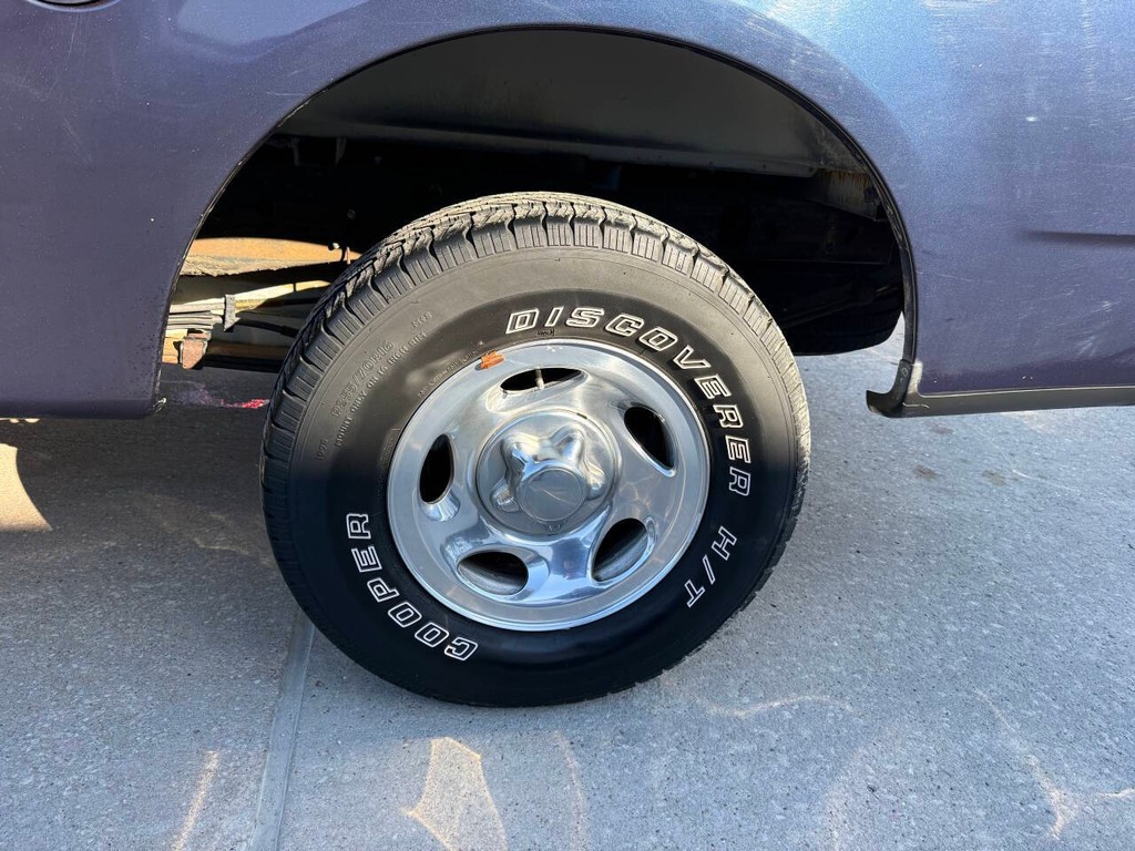 Ford F-150 Vehicle Full-screen Gallery Image 27