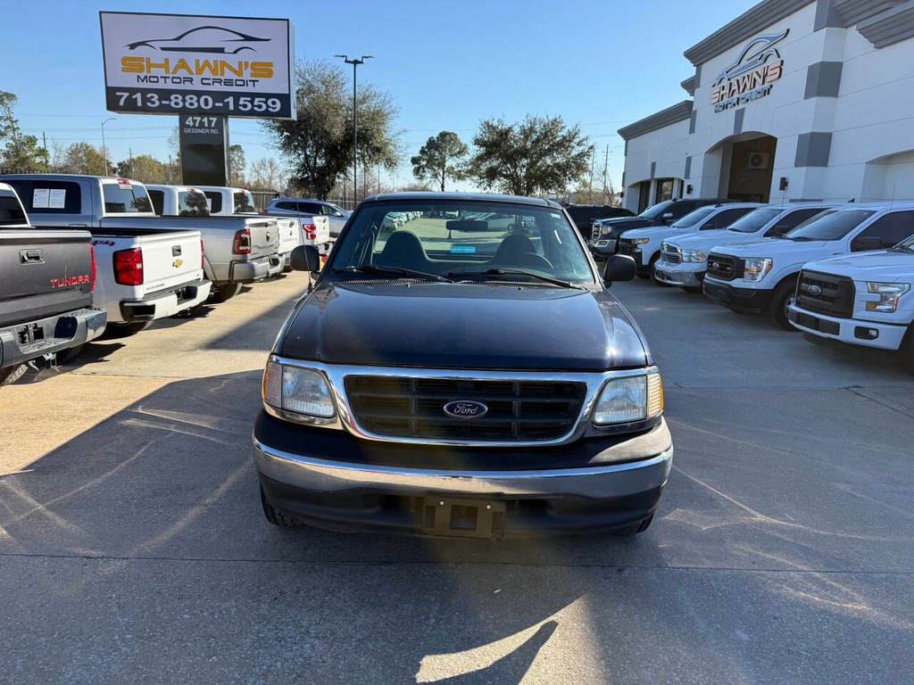 Ford F-150 Vehicle Full-screen Gallery Image 30