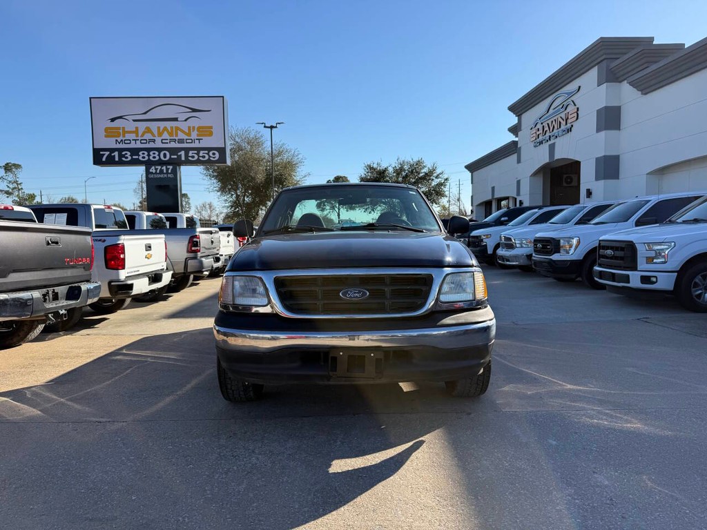 Ford F-150 Vehicle Full-screen Gallery Image 31