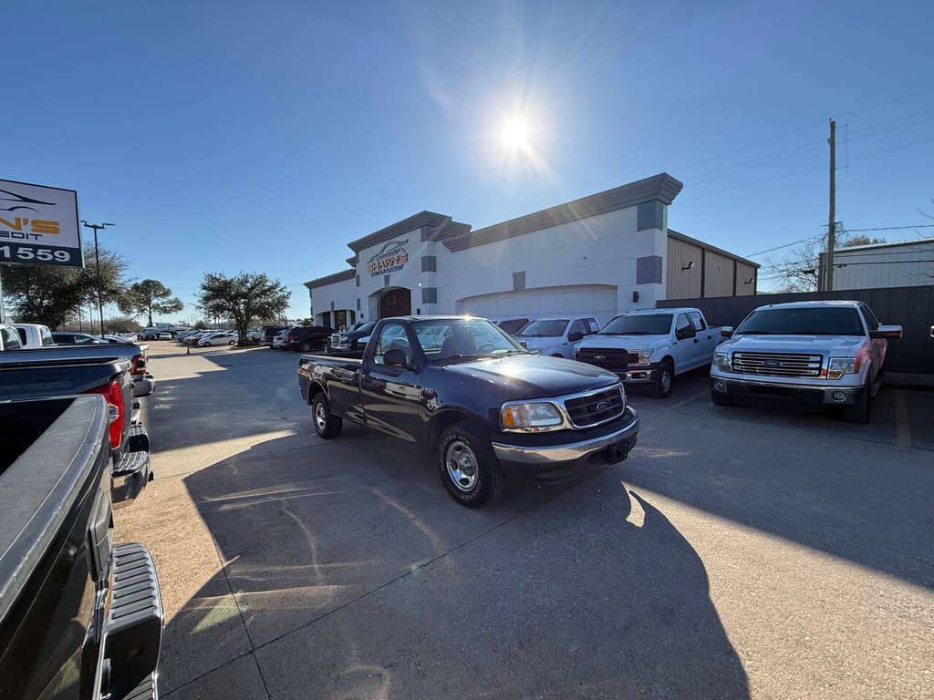 Ford F-150 Vehicle Full-screen Gallery Image 34