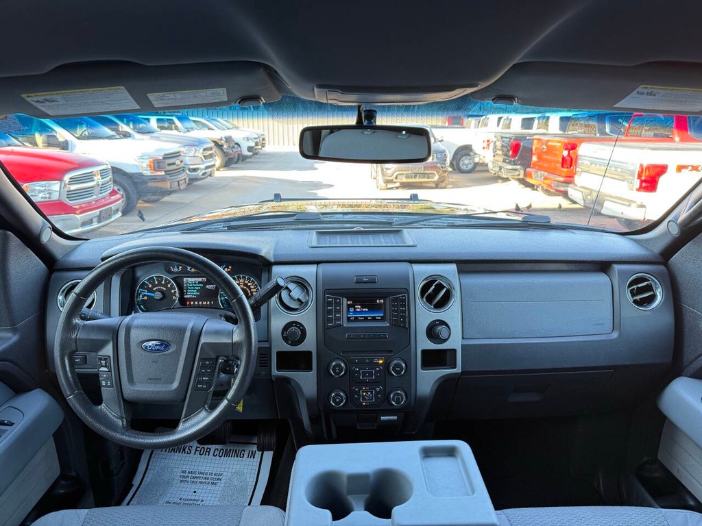 Ford F-150 Vehicle Full-screen Gallery Image 17