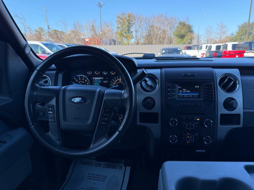 Ford F-150 Vehicle Full-screen Gallery Image 21