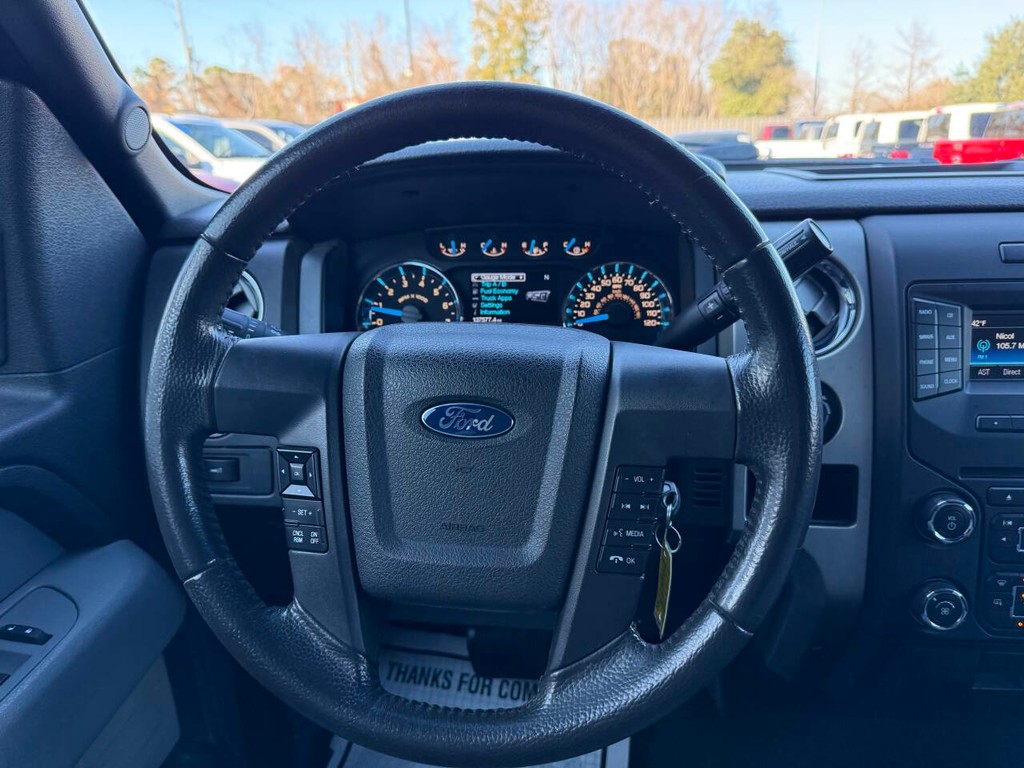 Ford F-150 Vehicle Full-screen Gallery Image 22