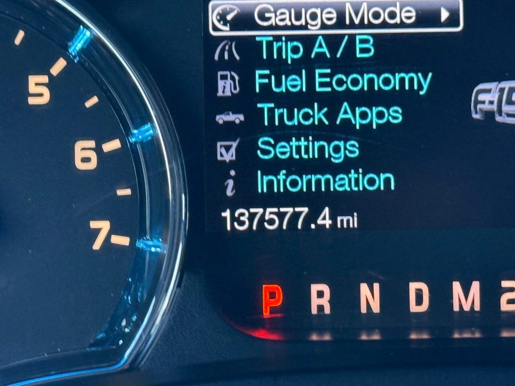 Ford F-150 Vehicle Full-screen Gallery Image 31