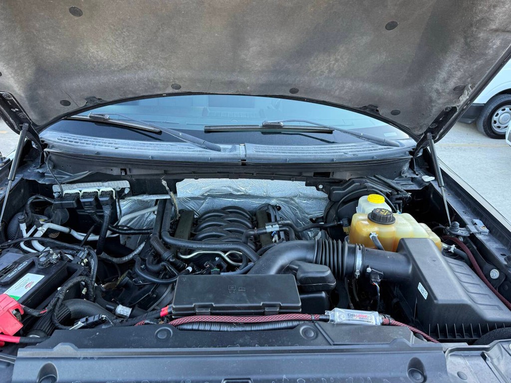 Ford F-150 Vehicle Full-screen Gallery Image 33