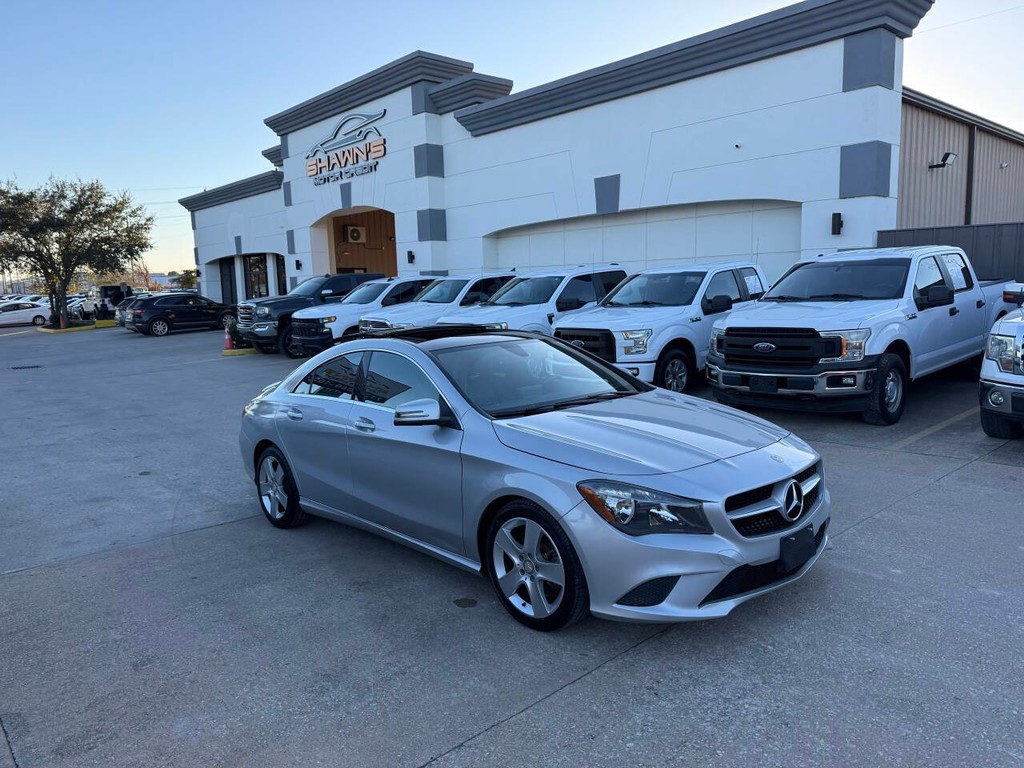 Mercedes-Benz CLA-Class Vehicle Full-screen Gallery Image 45