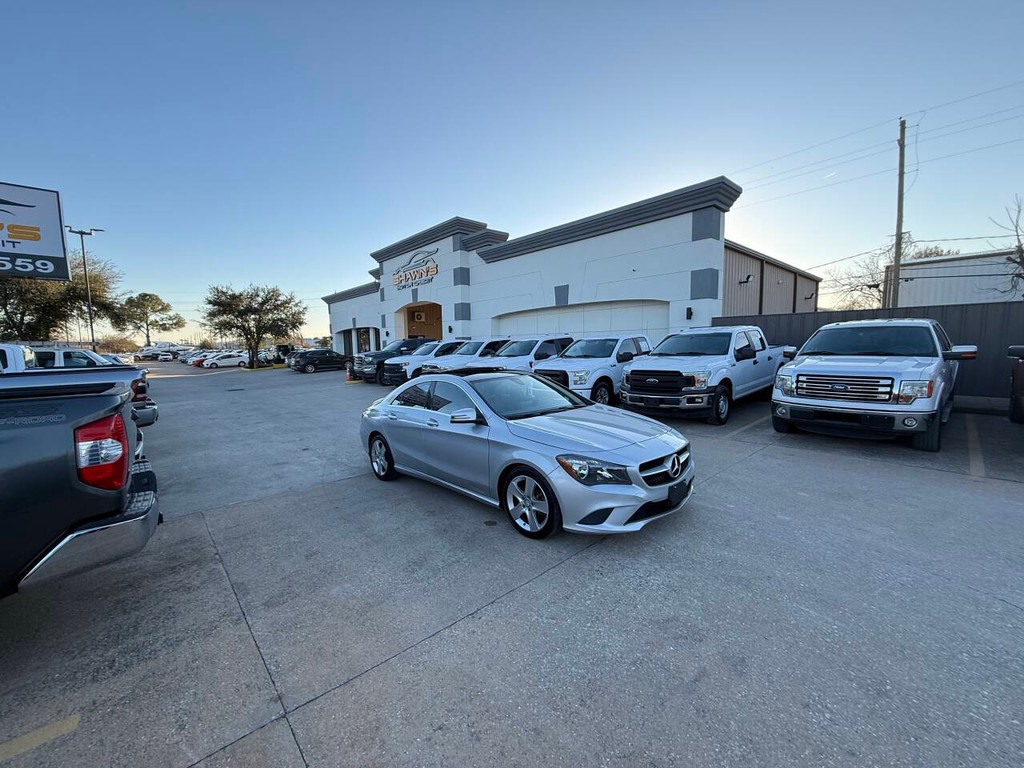 Mercedes-Benz CLA-Class Vehicle Full-screen Gallery Image 47