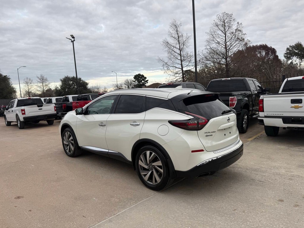 Nissan Murano Vehicle Full-screen Gallery Image 04