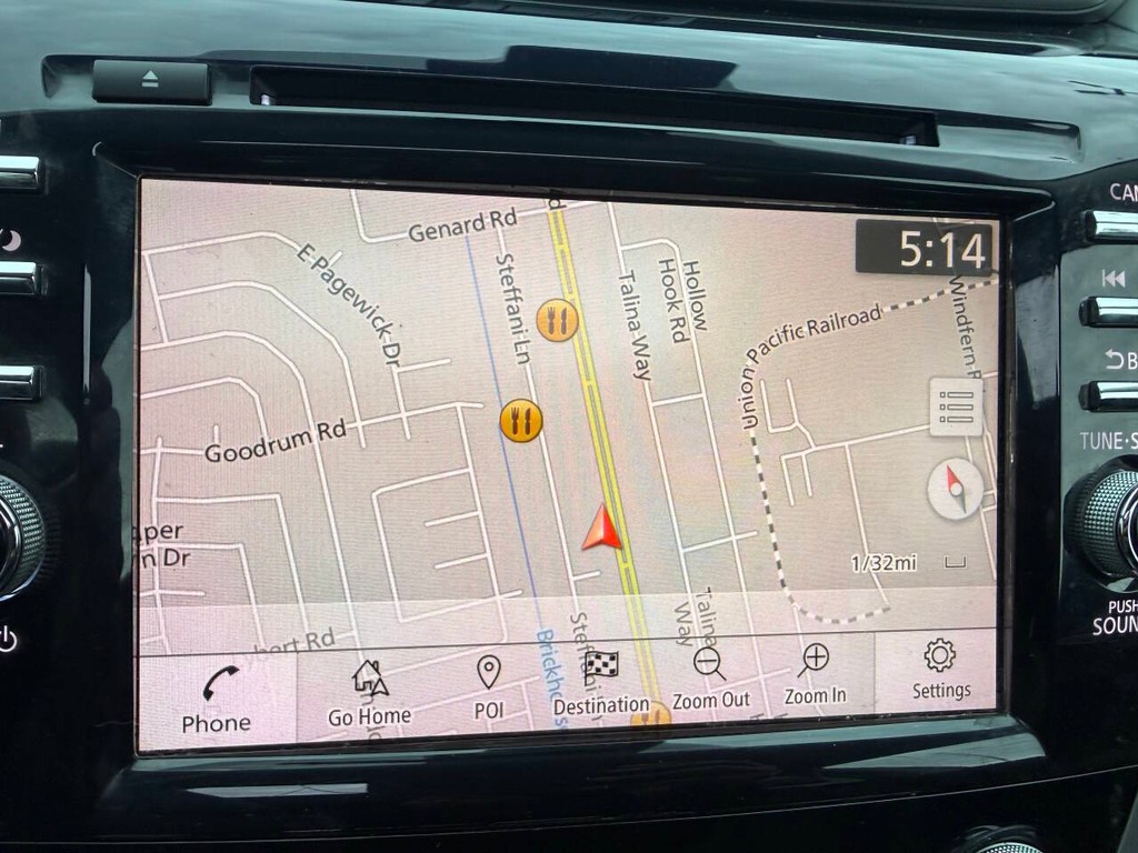 Nissan Murano Vehicle Full-screen Gallery Image 25