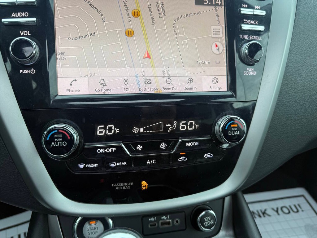 Nissan Murano Vehicle Full-screen Gallery Image 27