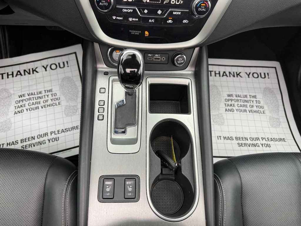 Nissan Murano Vehicle Full-screen Gallery Image 29