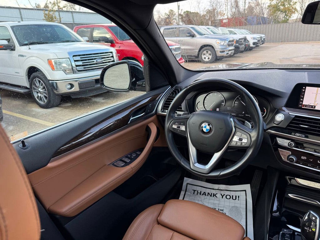 BMW X3 Vehicle Full-screen Gallery Image 19