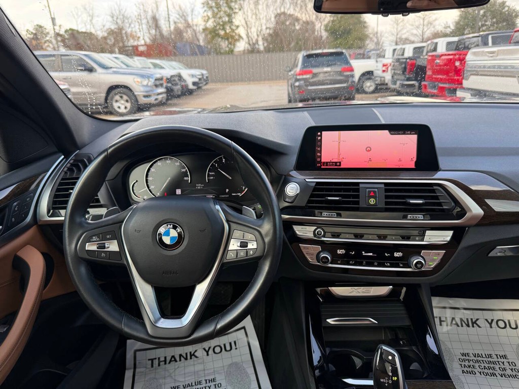 BMW X3 Vehicle Full-screen Gallery Image 21