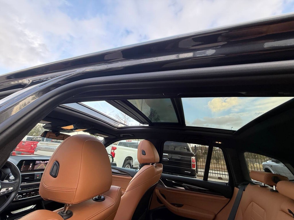 BMW X3 Vehicle Full-screen Gallery Image 29