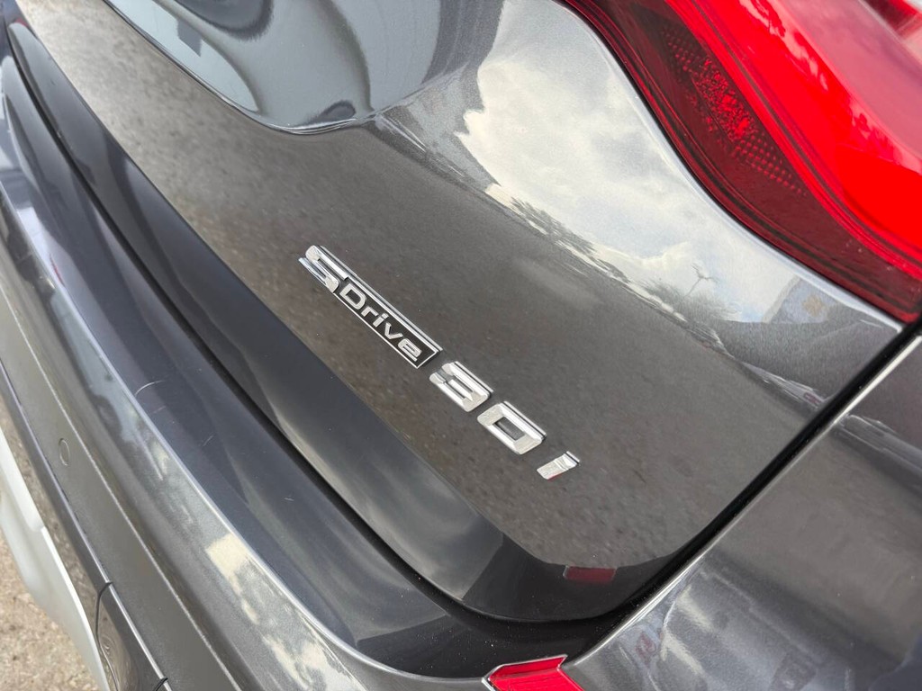 BMW X3 Vehicle Full-screen Gallery Image 41