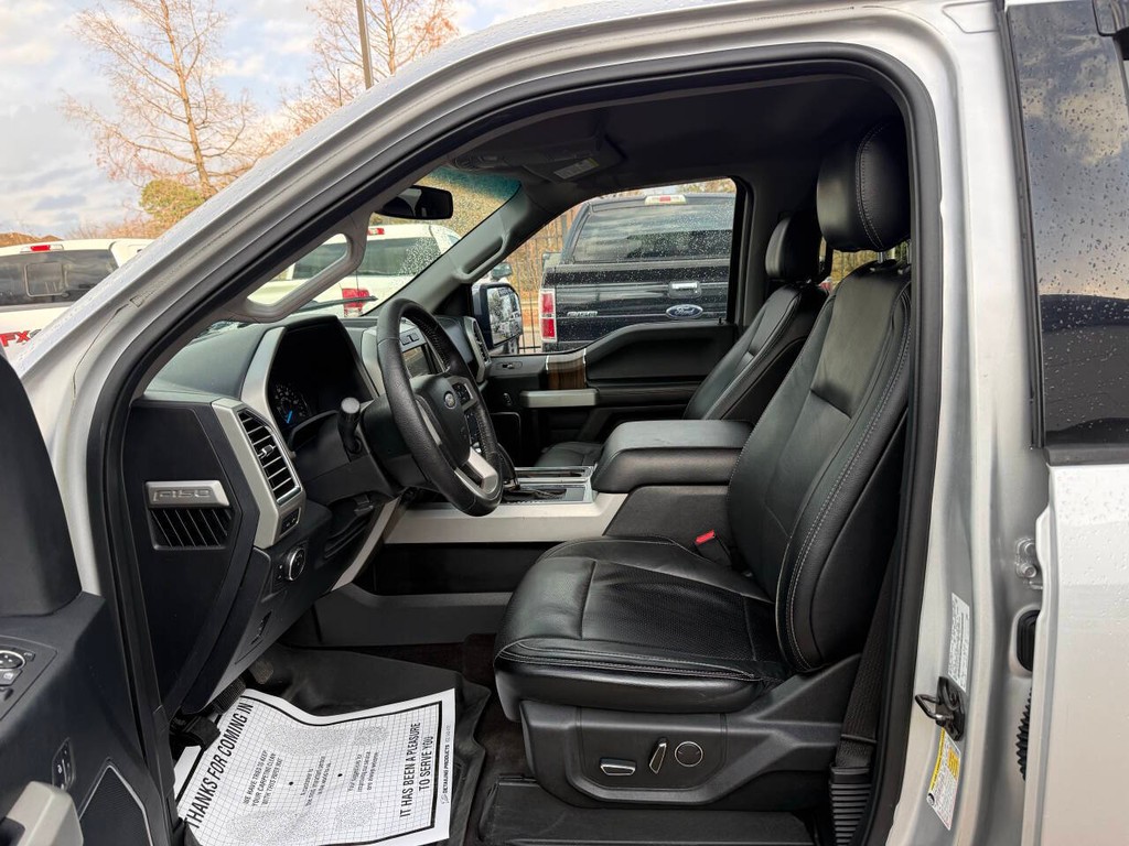 Ford F-150 Vehicle Full-screen Gallery Image 07