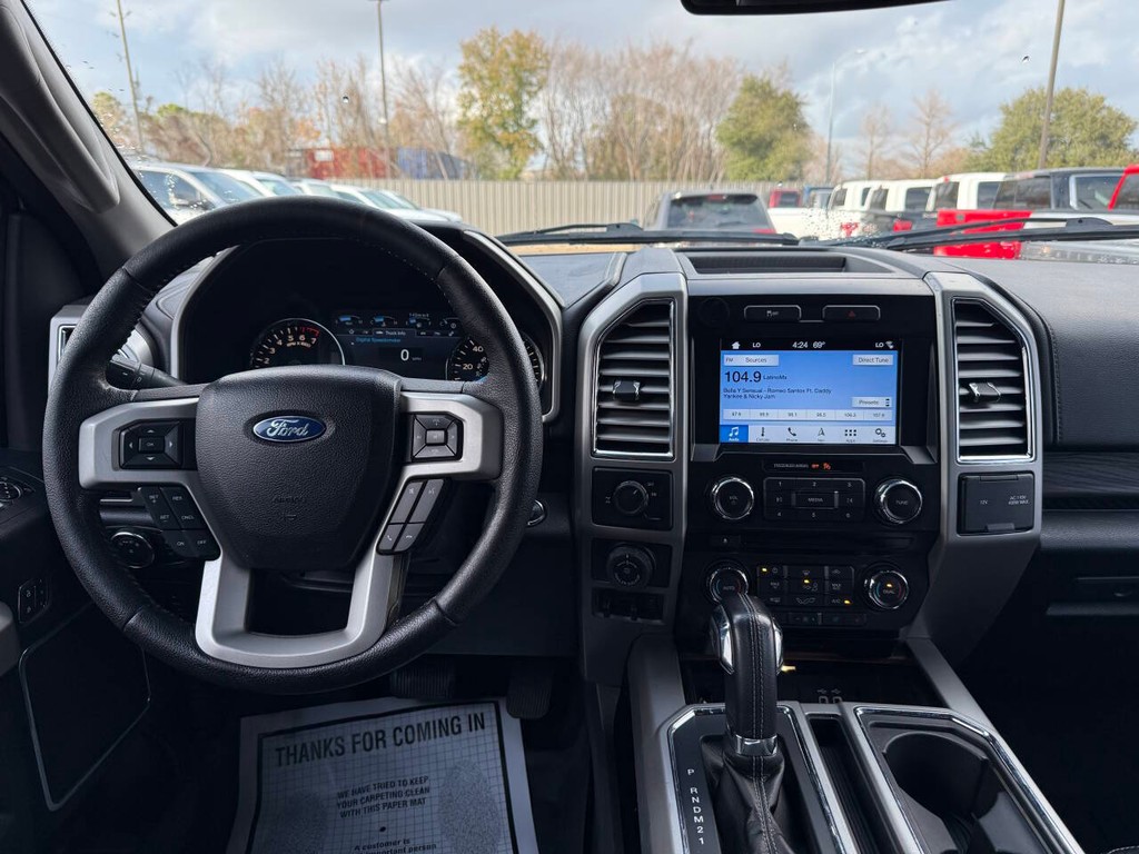 Ford F-150 Vehicle Full-screen Gallery Image 21