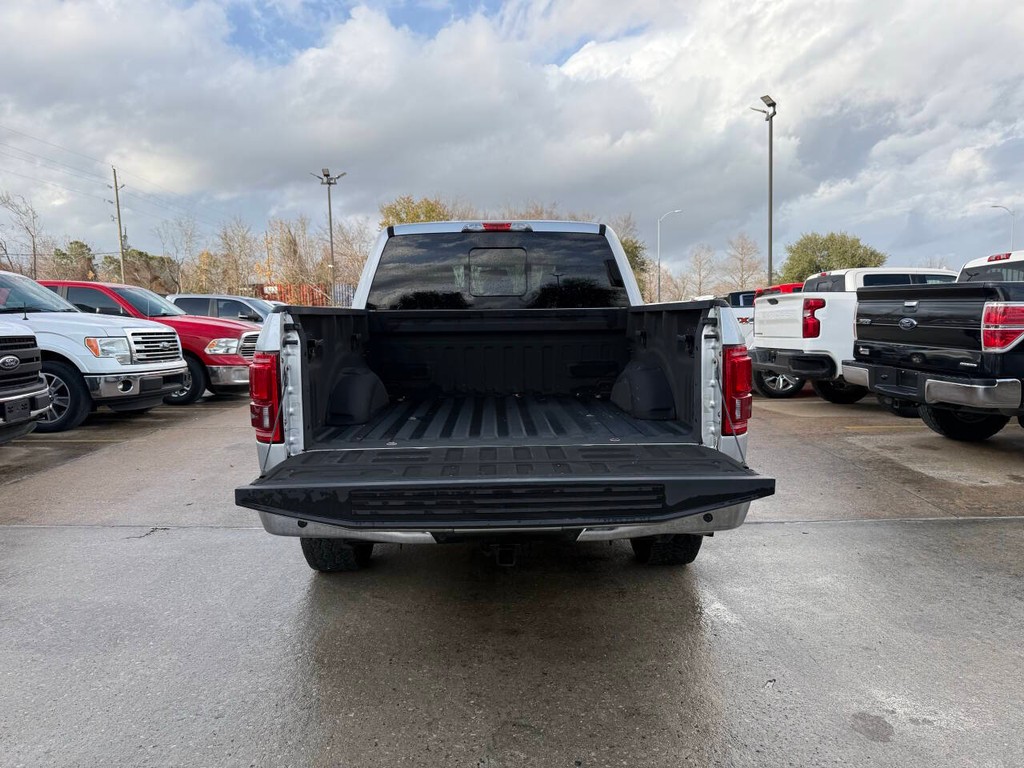 Ford F-150 Vehicle Full-screen Gallery Image 38