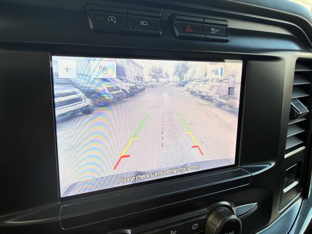 Ford F-150 Vehicle Full-screen Gallery Image 24