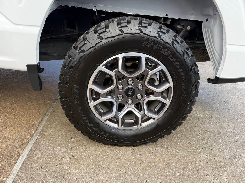 Ford F-150 Vehicle Full-screen Gallery Image 33