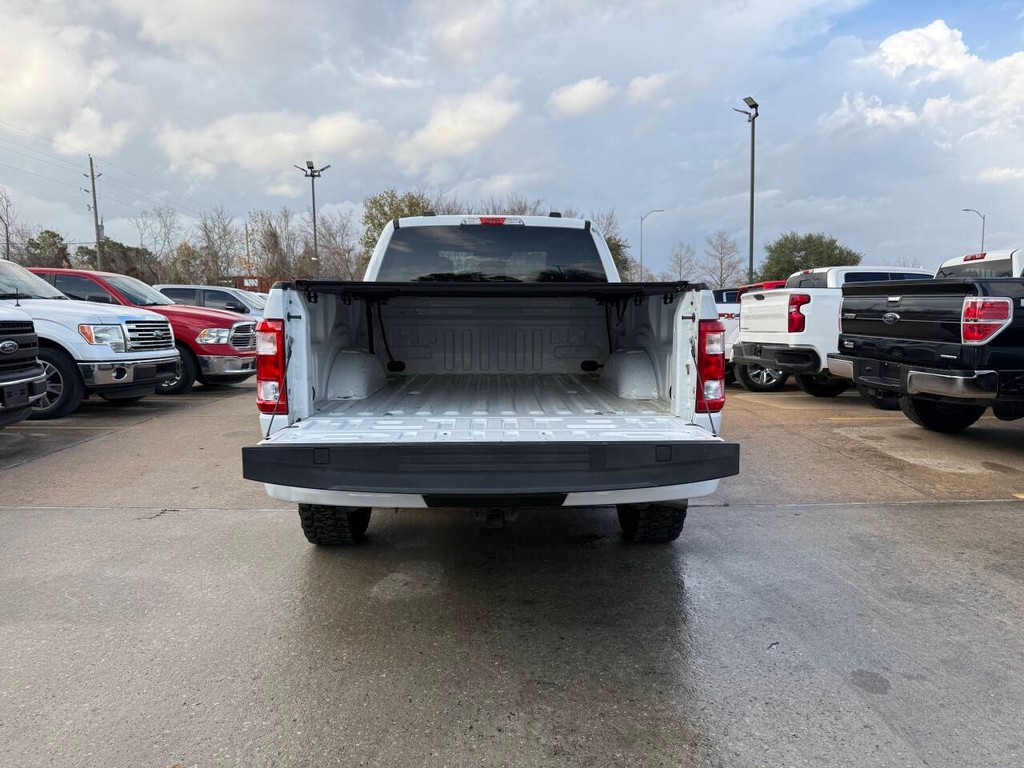 Ford F-150 Vehicle Full-screen Gallery Image 36