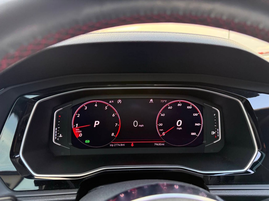 Volkswagen Jetta GLI Vehicle Full-screen Gallery Image 31