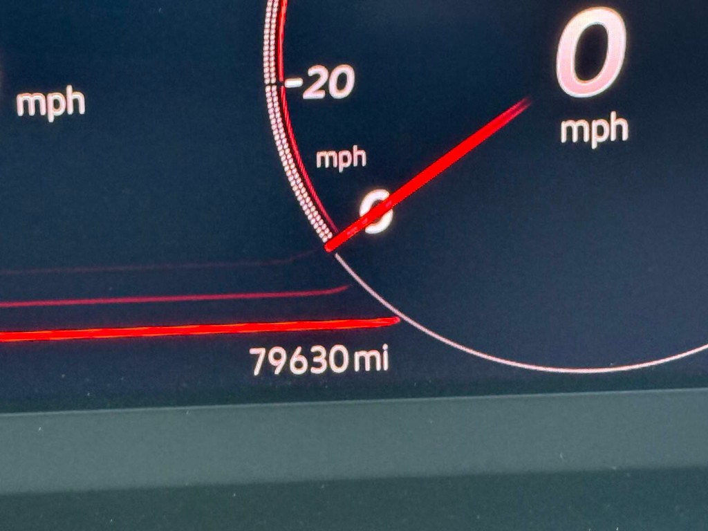 Volkswagen Jetta GLI Vehicle Full-screen Gallery Image 32