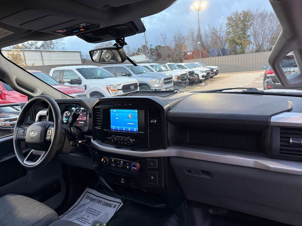 Ford F-150 Vehicle Full-screen Gallery Image 14