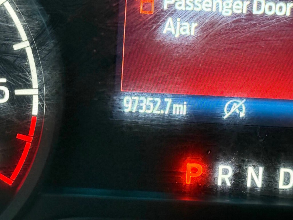 Ford F-150 Vehicle Full-screen Gallery Image 26