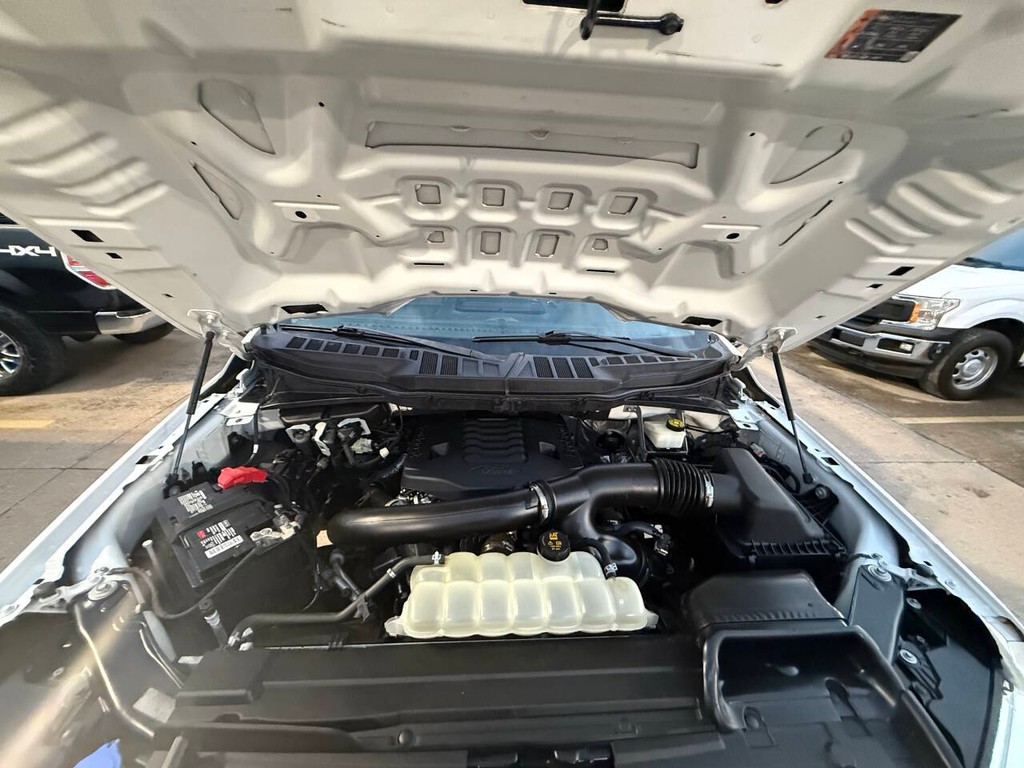 Ford F-150 Vehicle Full-screen Gallery Image 28