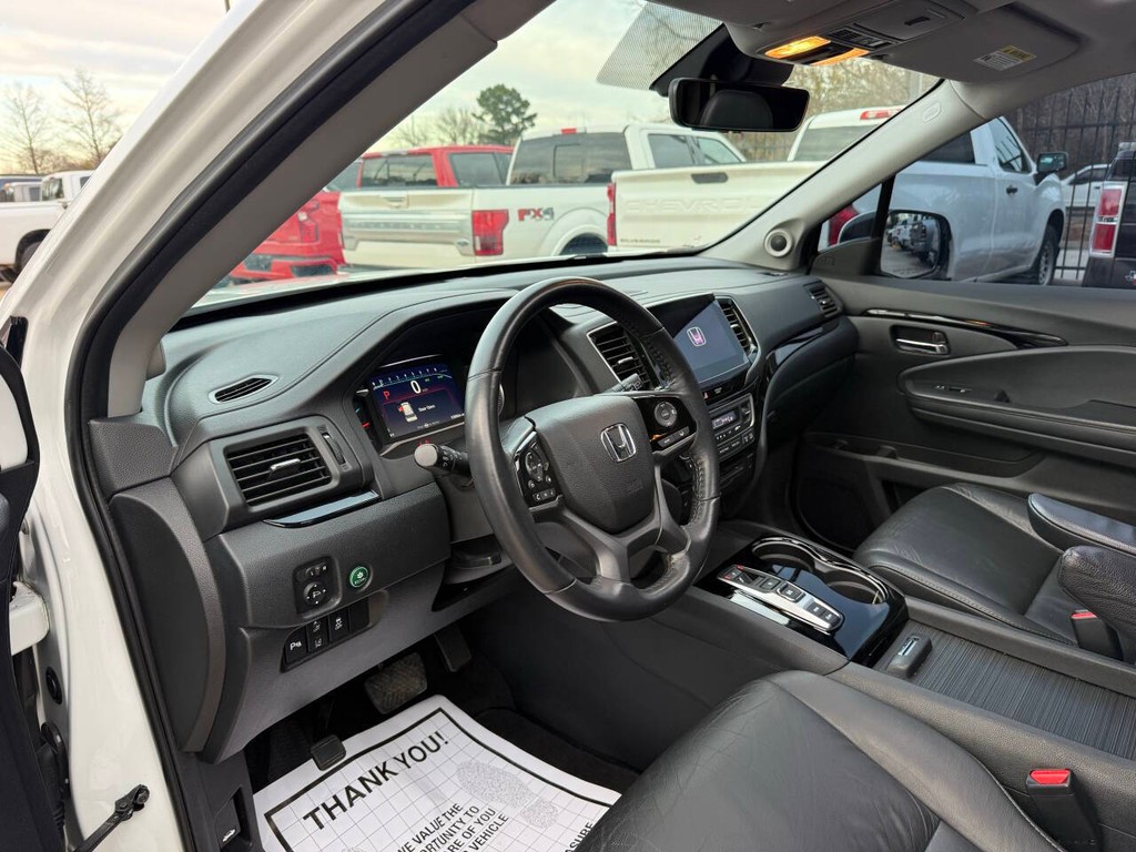 Honda Pilot Vehicle Full-screen Gallery Image 06