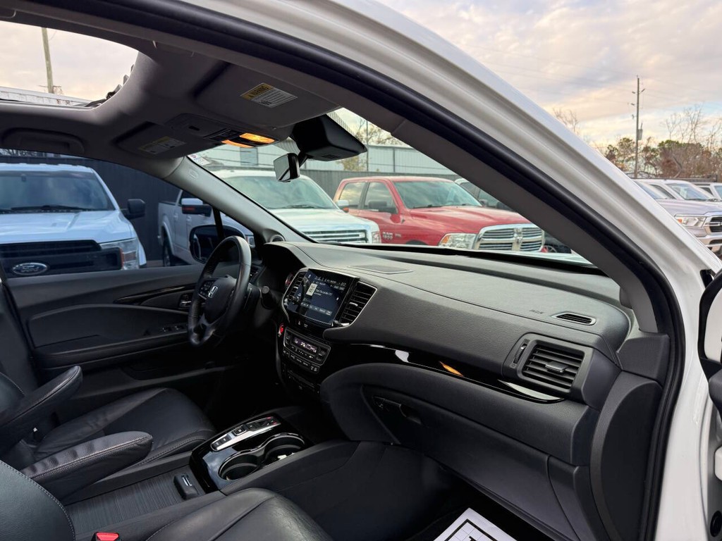 Honda Pilot Vehicle Full-screen Gallery Image 09