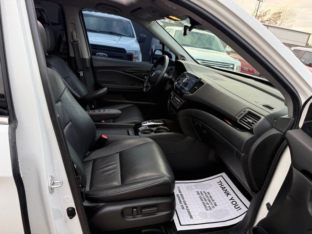 Honda Pilot Vehicle Full-screen Gallery Image 10