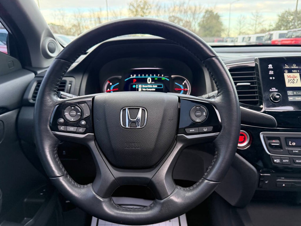 Honda Pilot Vehicle Full-screen Gallery Image 24