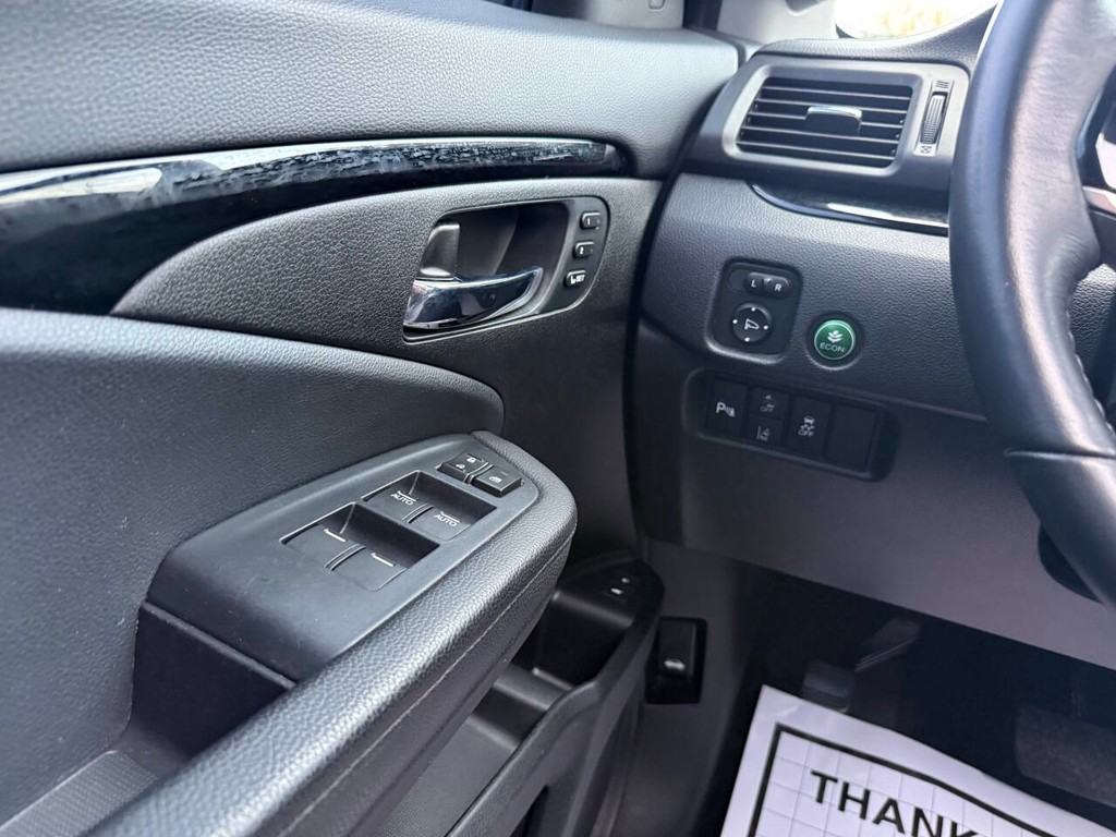 Honda Pilot Vehicle Full-screen Gallery Image 33