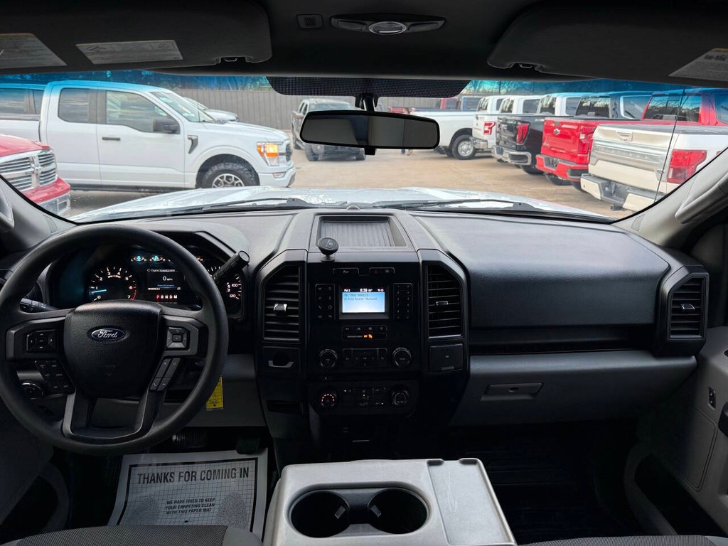 Ford F-150 Vehicle Full-screen Gallery Image 16